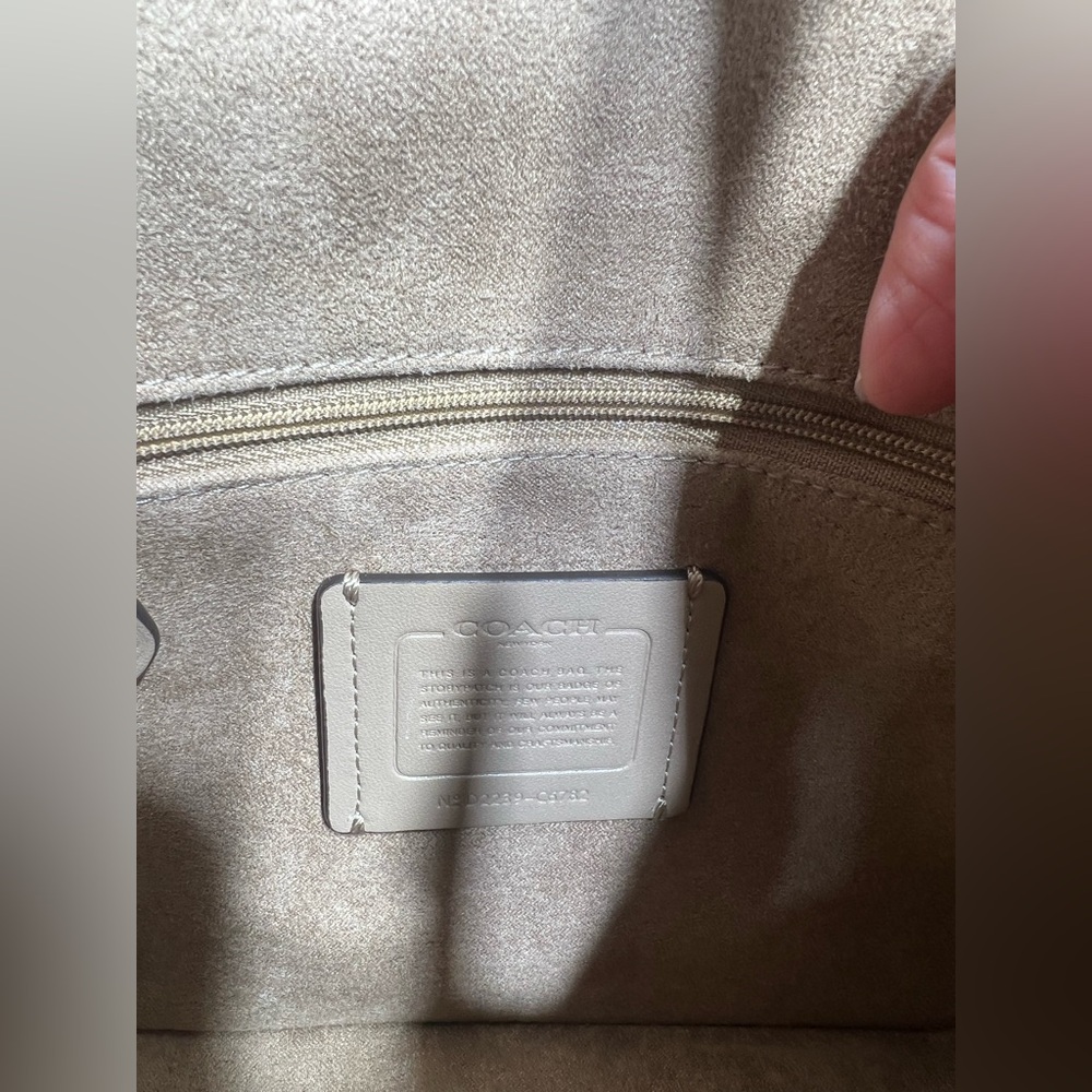 Coach Lemon Green Pebbled Leather Satchel with Silver Hardware - Picture 8 of 13